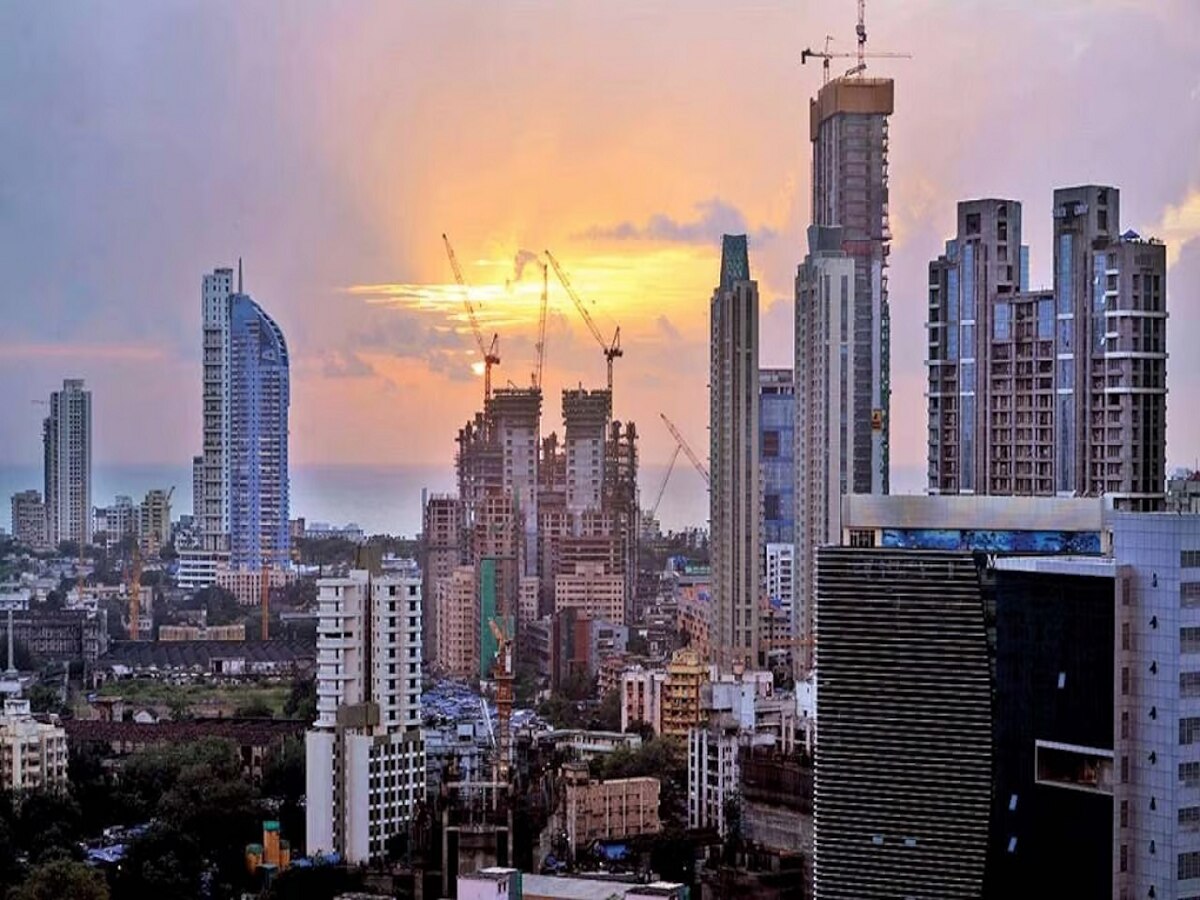 Mumbai News : मुंबई शहर ते उपनगर.... काय आहेत घरांच्या किमती? एका क्लिकवर जाणून घ्या कोणत्या भागांना सर्वाधिक मागणी  title=