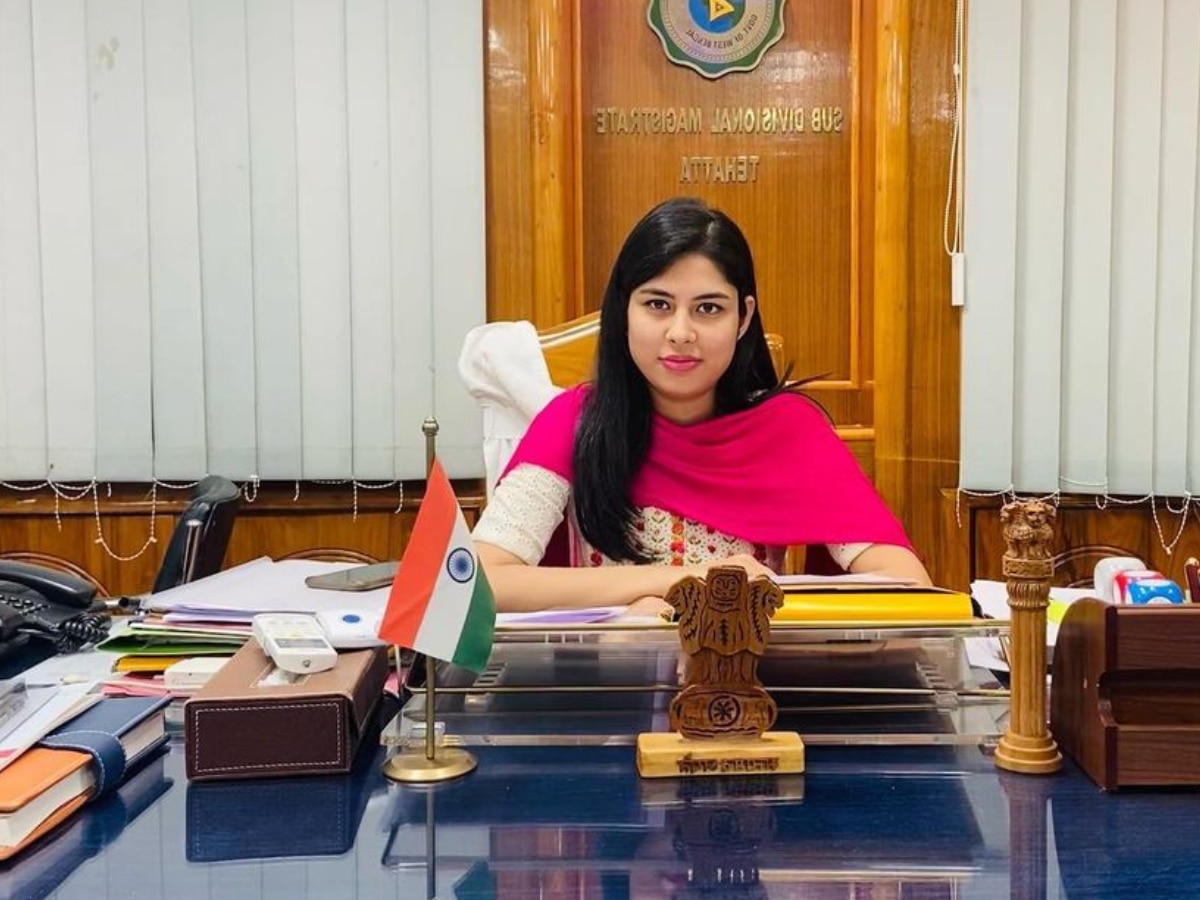 Success Story IAS Ananya Singh Crack UPSC 22 Age Report to PMO