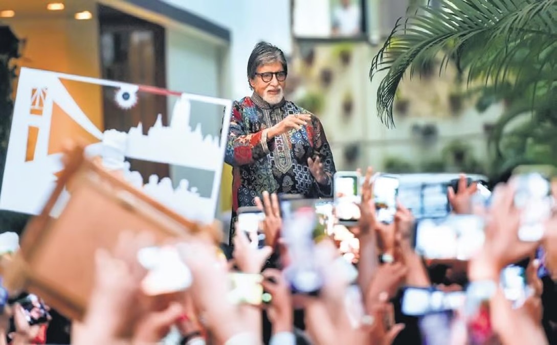 big b amitabh bachchan movie more than 3 crore tickets sold