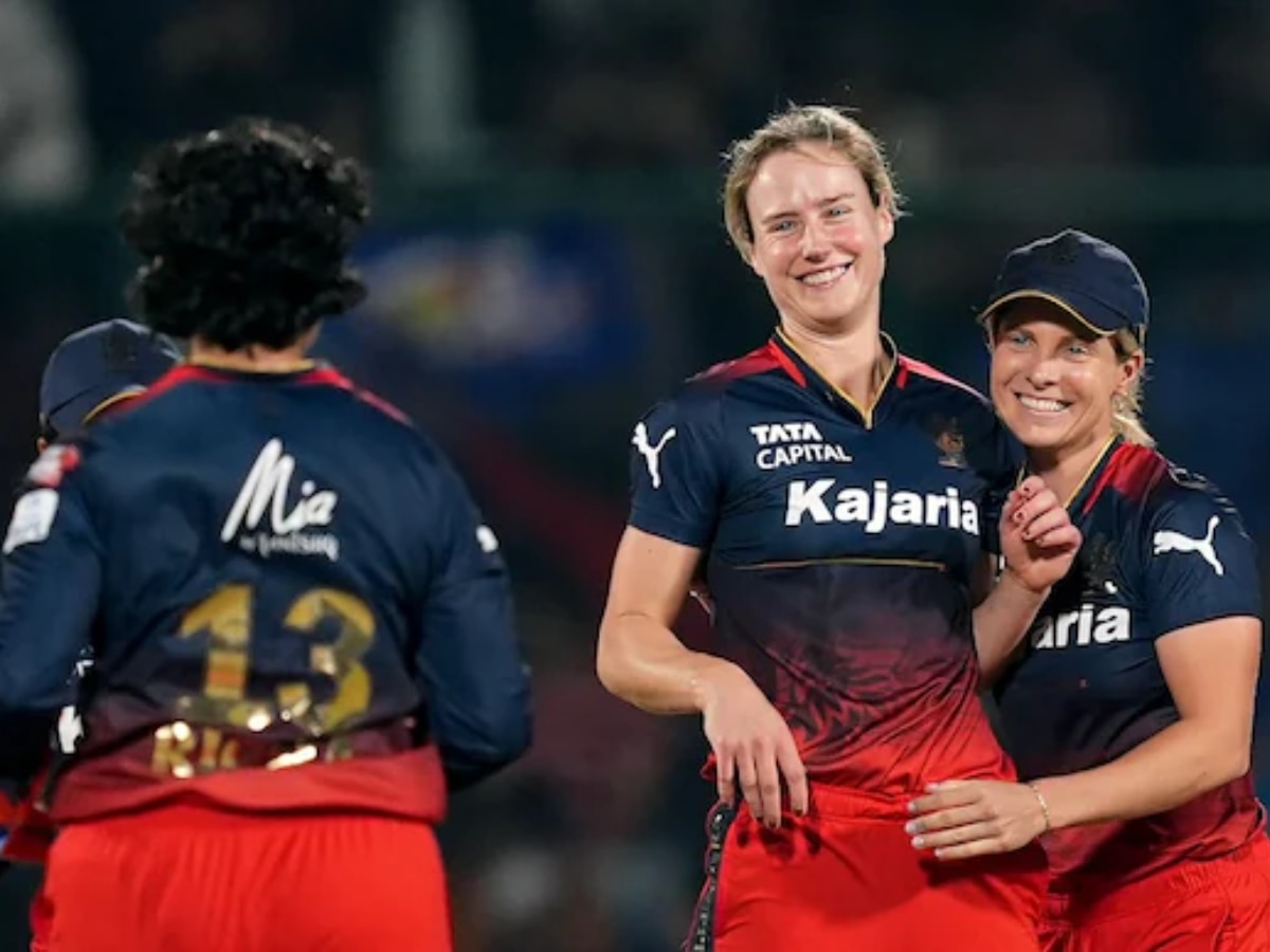 WPL 2024 : एलिस पेरीनं मैदान गाजवलं! ठरली 'ही' कामगिरी करणारी पहिलीच महिला क्रिकेटपटू title=