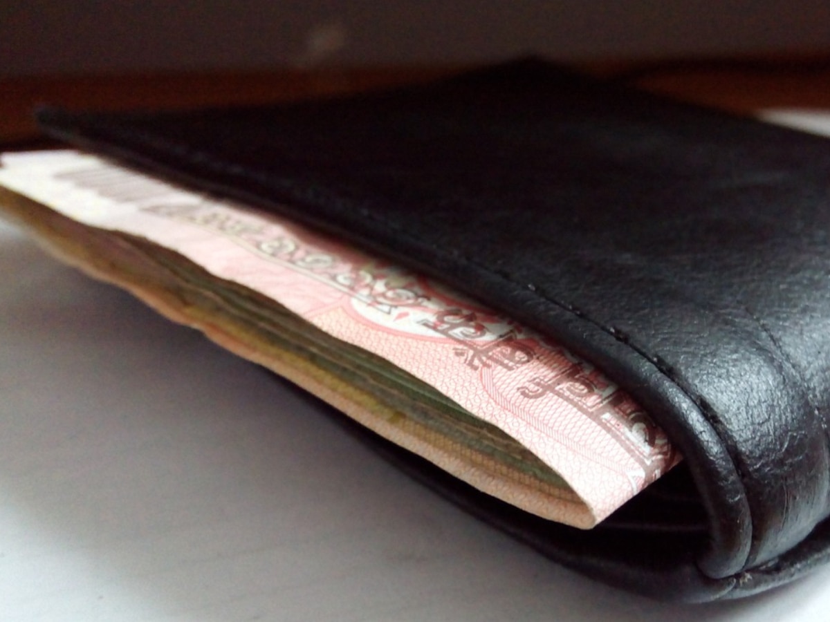 Do not keep these things in wallet will face financial loss