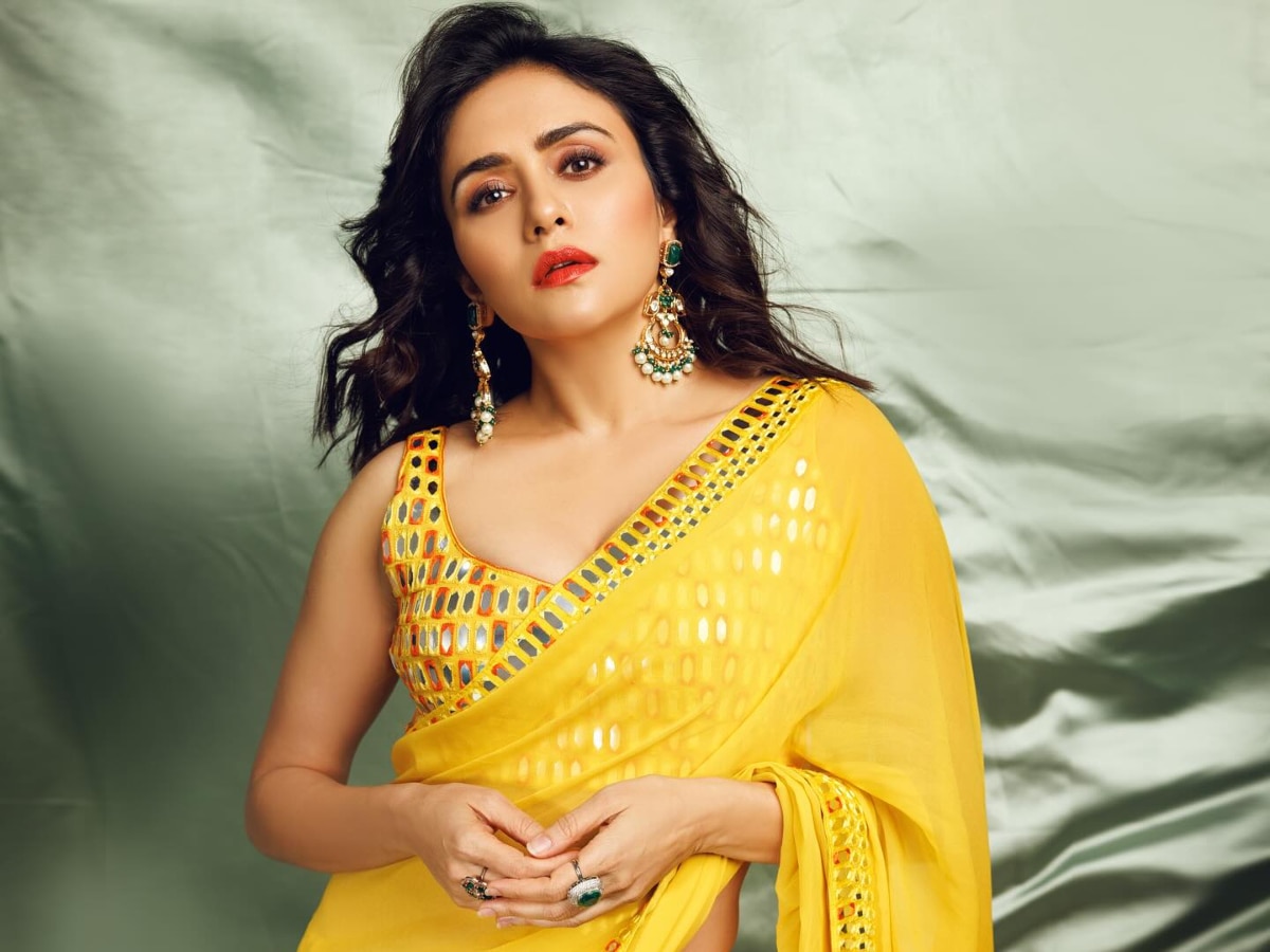 Marathi Actress Amruta Khanvilkar Talk About Enter in Bigg boss house 