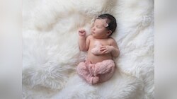Baby Name : लेकीला द्या सुंदर अशी नावे, ज्यामुळे प्रत्येकाचं मन जिंकेल 