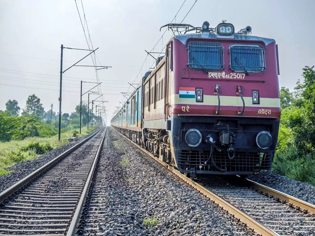 Indian Railways auto ticket upgradation process latest news 