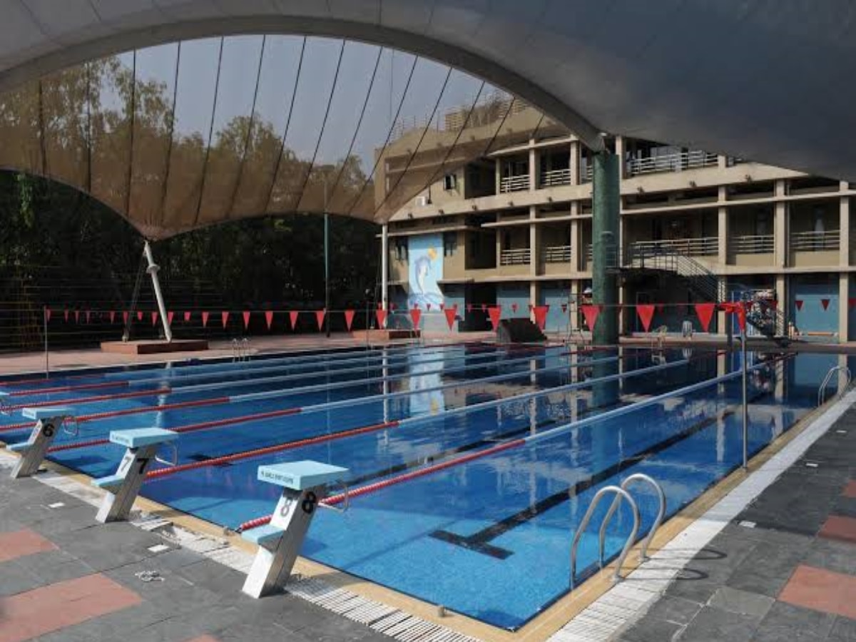 नवी मुंबई : पोहणं शिकण्यासाठी गेलेल्या 17 वर्षाच्या मुलाचा स्विमिंग पूलमध्ये बुडून मृत्यू  title=