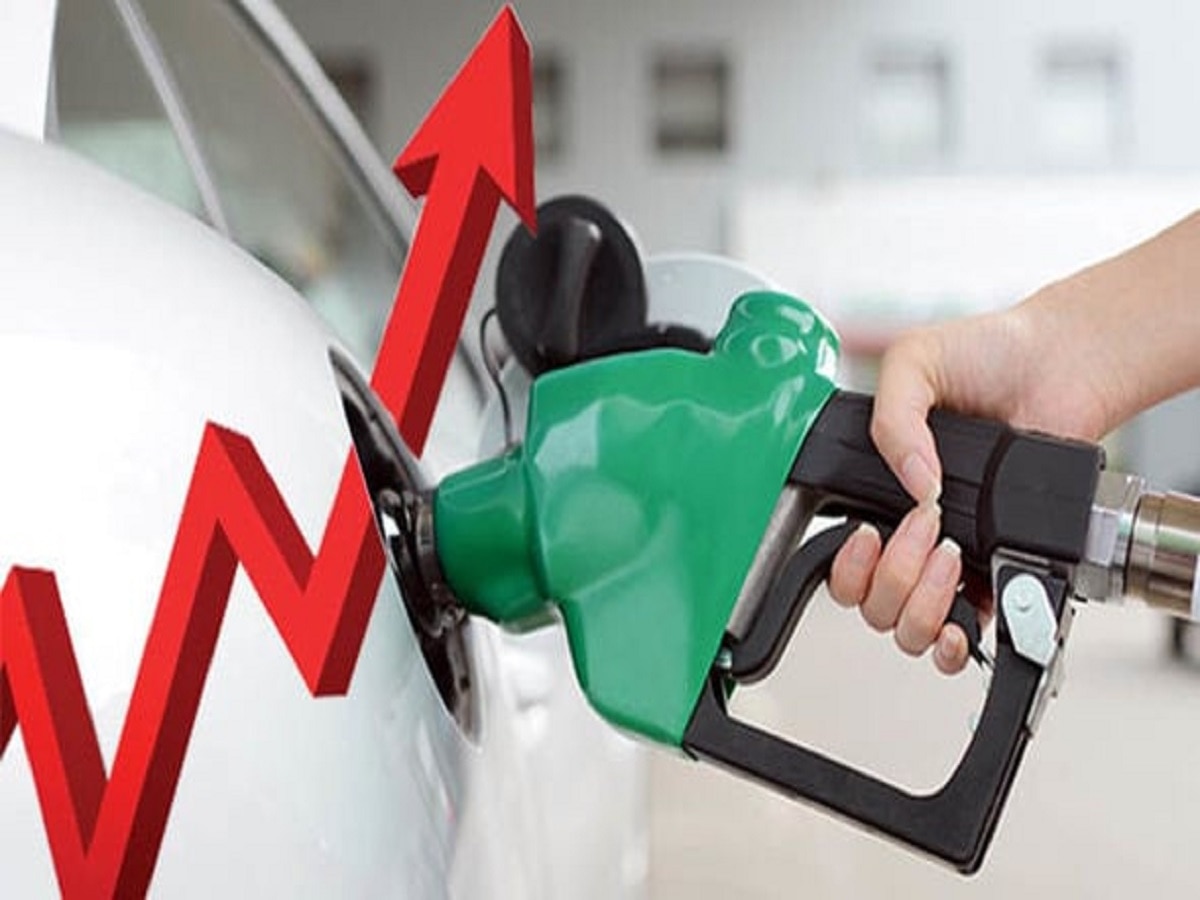 Petrol-Diesel Price: आर्थिक संकटात सापडलेल्या पाकिस्तानात पेट्रोल भारतापेक्षा ही स्वस्त, एक लीटर पेट्रोल..., पाहा आजचे दर  title=