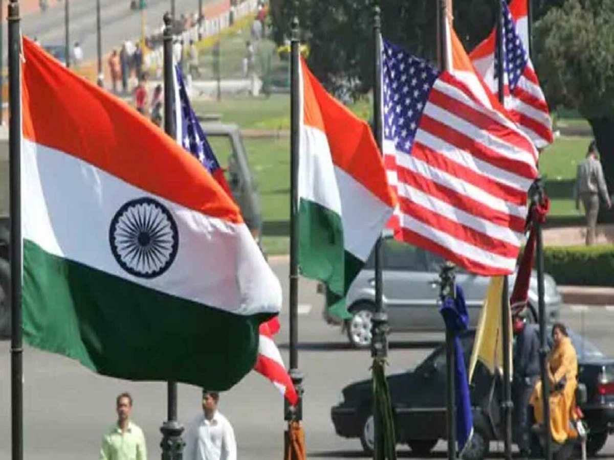 Indians in America : अमेरिकेचे नागरिकत्व घेण्यात भारत दुसऱ्या क्रमांकावर, एका वर्षात 65000+ भारतीय झाले अमेरिकन title=