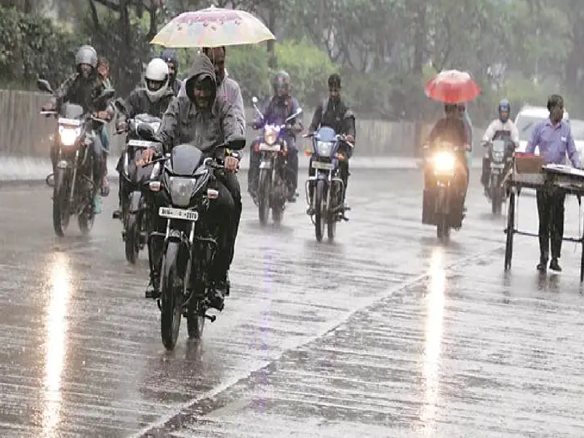 Maharashtra Weather: राज्यातील 'या' भागांमध्ये पावसाचा इशारा; पाहा मुंबईत कसं असेल हवामान? title=