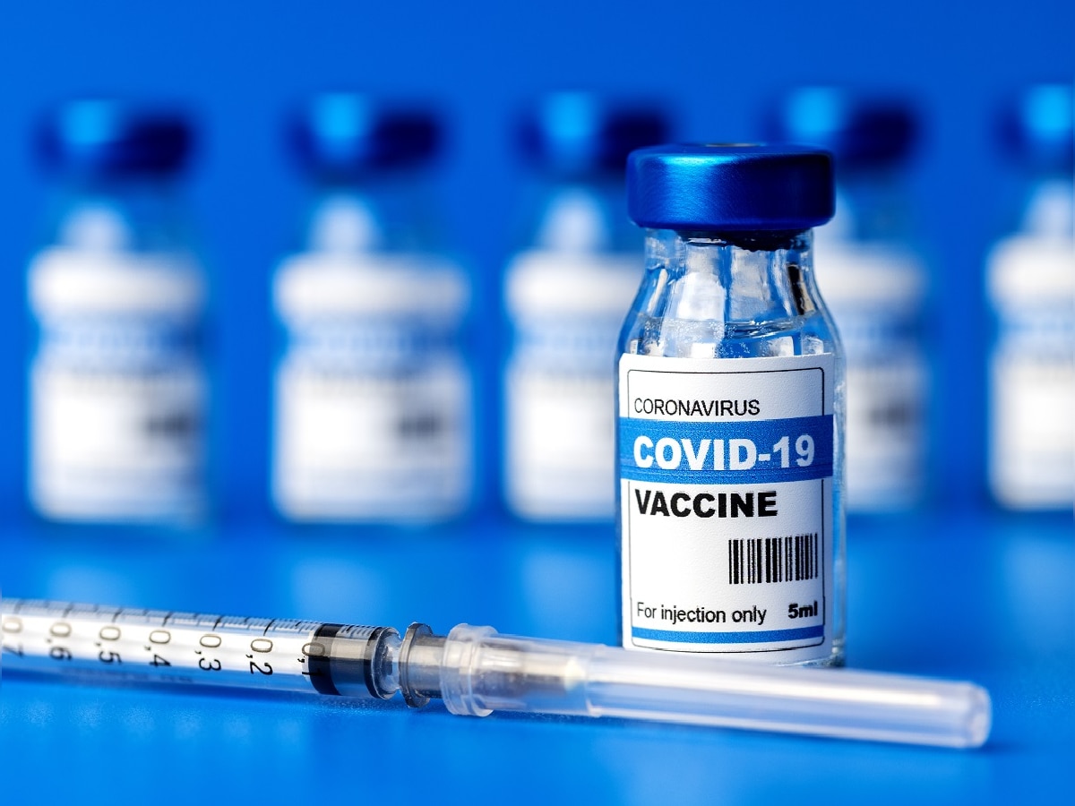 Covishield Vaccine: कोविशील्ड लसीसंदर्भात तीन वर्षांनंतर कंपनीचा धक्कादायक खुलासा! title=