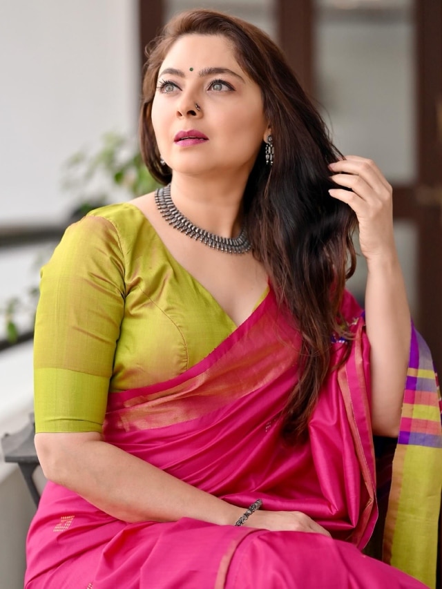Marathi Actress Sonalee Kulkarni Share Pink Saree Photos Looks Stunning Caption Viral 