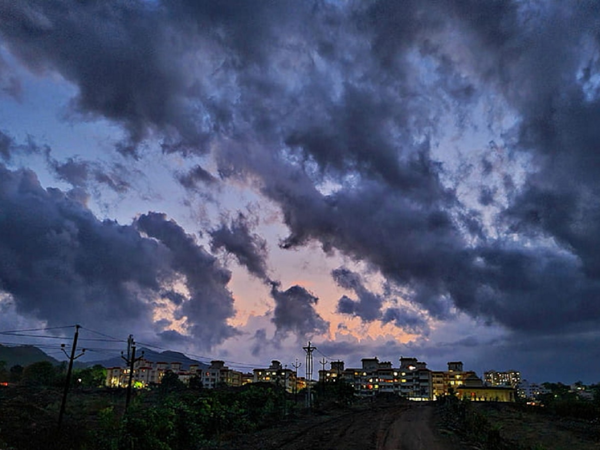 Maharashtra Weather News : पुन्हा संकट ओढावणार; राज्याच्या 'या' भागांना वादळी वाऱ्यांसह गारपिटीचा इशारा  title=