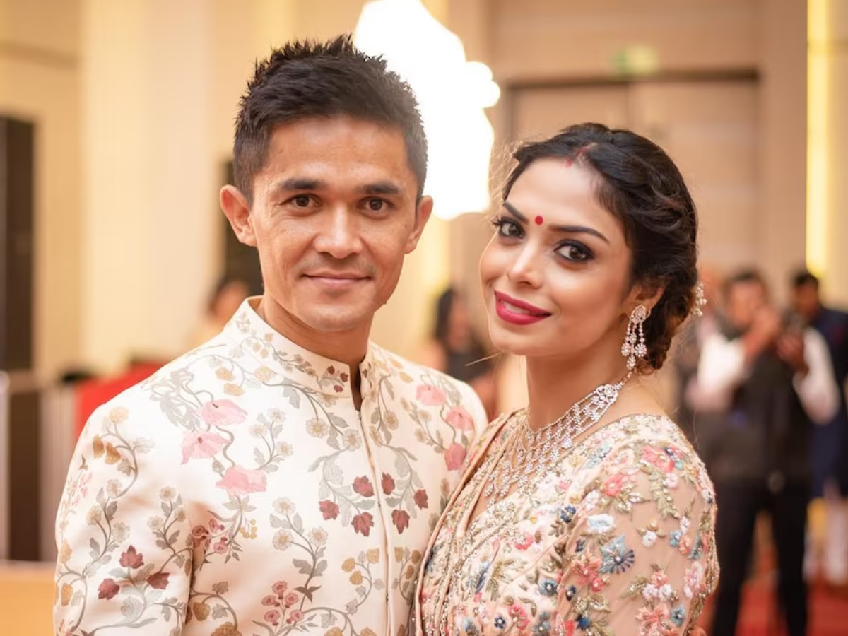 Sunil Chhetri : चित्रपटाहून सुंदर सुनील छेत्रीची लव्ह स्टोरी, प्रशिक्षकाच्या मुलीचा चोरून नंबर घेतला, मेसेज केले अन्... title=