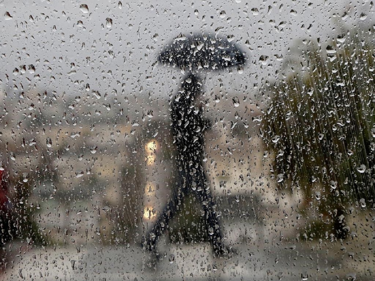 Maharashtra Weather News : वादळाचं सावट; 40-50 प्रतितास वेगानं वारे, विजांच्या कडकडाटासह पाऊस बरसणार  title=