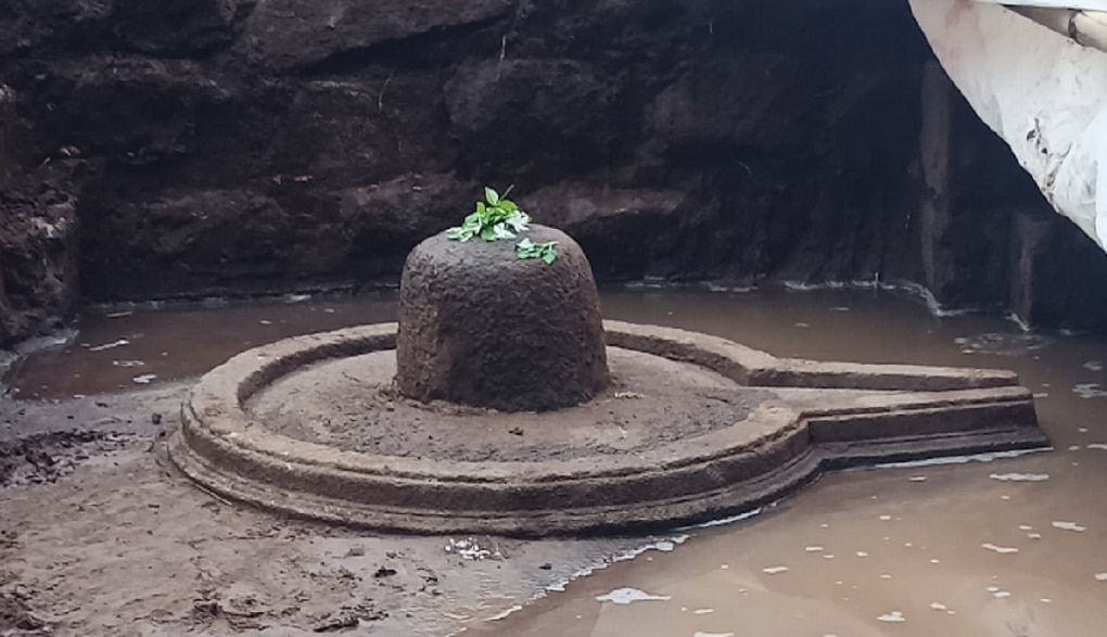 Buldhana Sindakhed raja ancient shiva temple found during excavations photos viral 