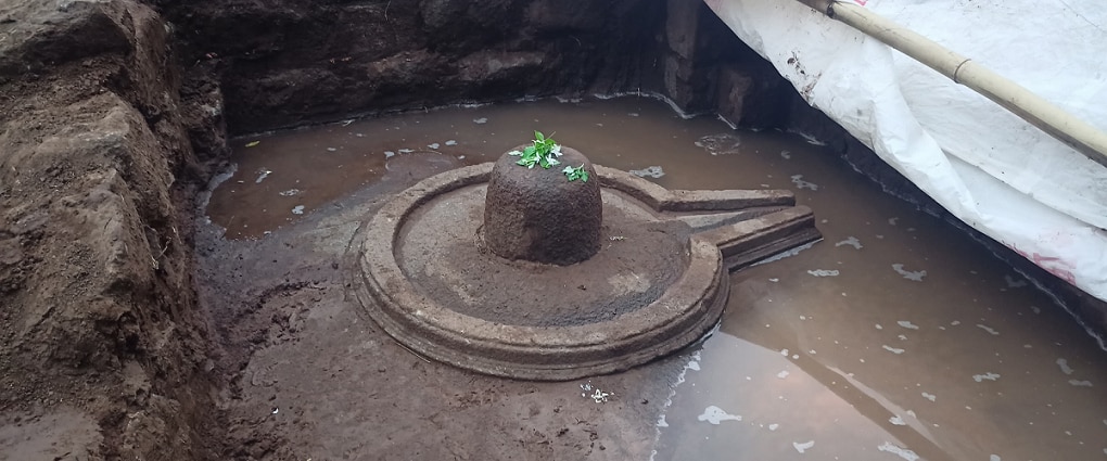 Buldhana Sindakhed raja ancient shiva temple found during excavations photos viral 