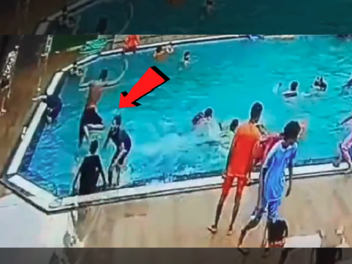 Video: Swimming Pool मधली स्टंटबाजी जीवावर बेतली; घटनाक्रम CCTV मध्ये कैद title=