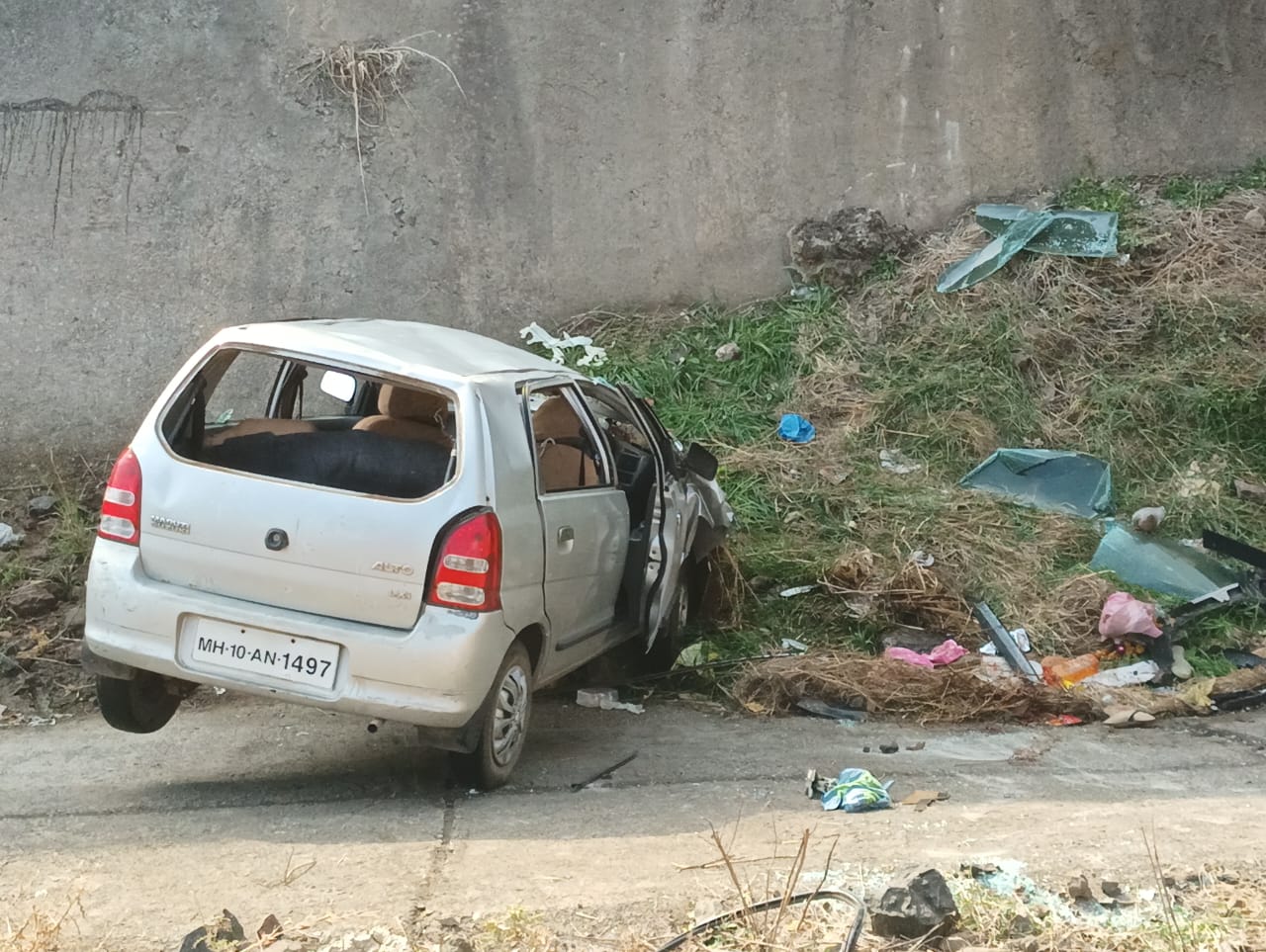 Sangli Tasgaon Car Accident