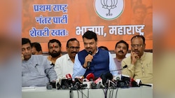  फडणवीस उपमुख्यमंत्री पद सोडण्यावर ठाम; दिल्लीत आज मोदी-शाहांना भेटणार?