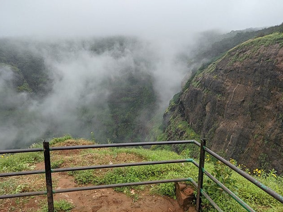 Matheran news mini train to hault for 4 months due to monsoon 