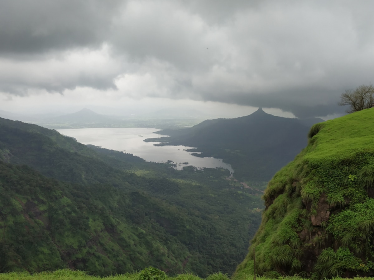 Matheran news mini train to hault for 4 months due to monsoon 