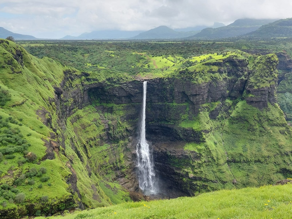 Maharashtra best Waterfalls to visit during monsoon travel updates 