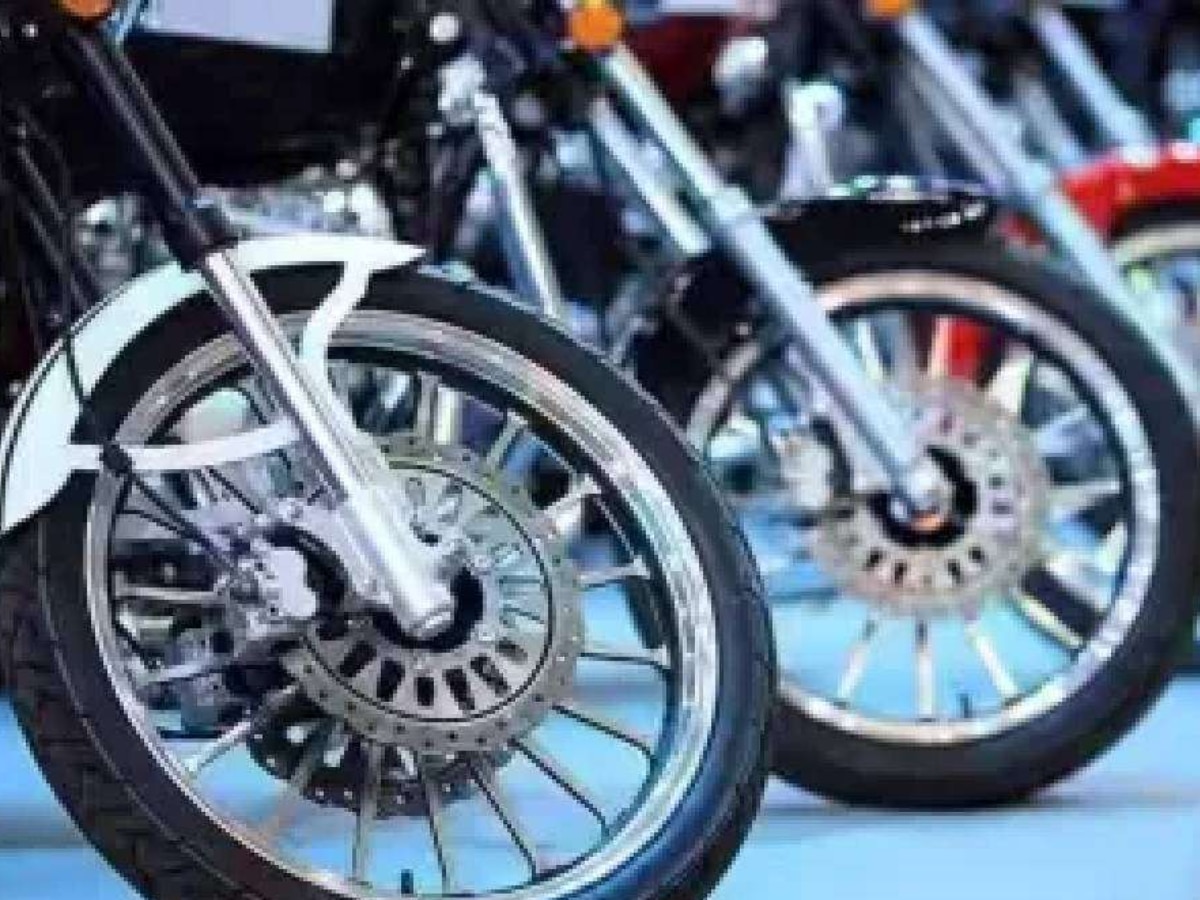 Bajaj Auto CNG Bike features Launching Dates Auto Marathi News