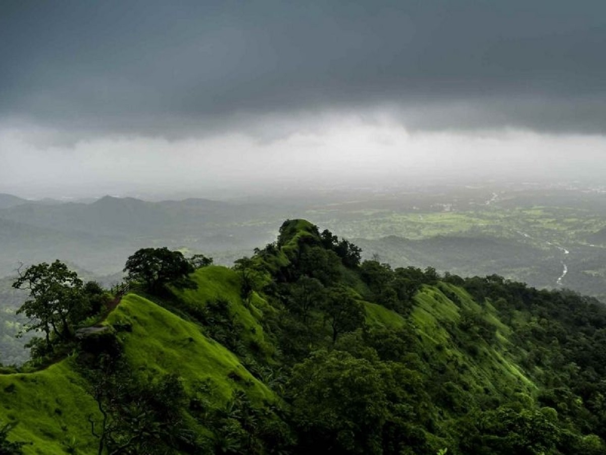 कोकणातील प्रसिद्ध हिलस्टेशन, इथं होतो स्वर्ग सुखाचा साक्षात्कार ...