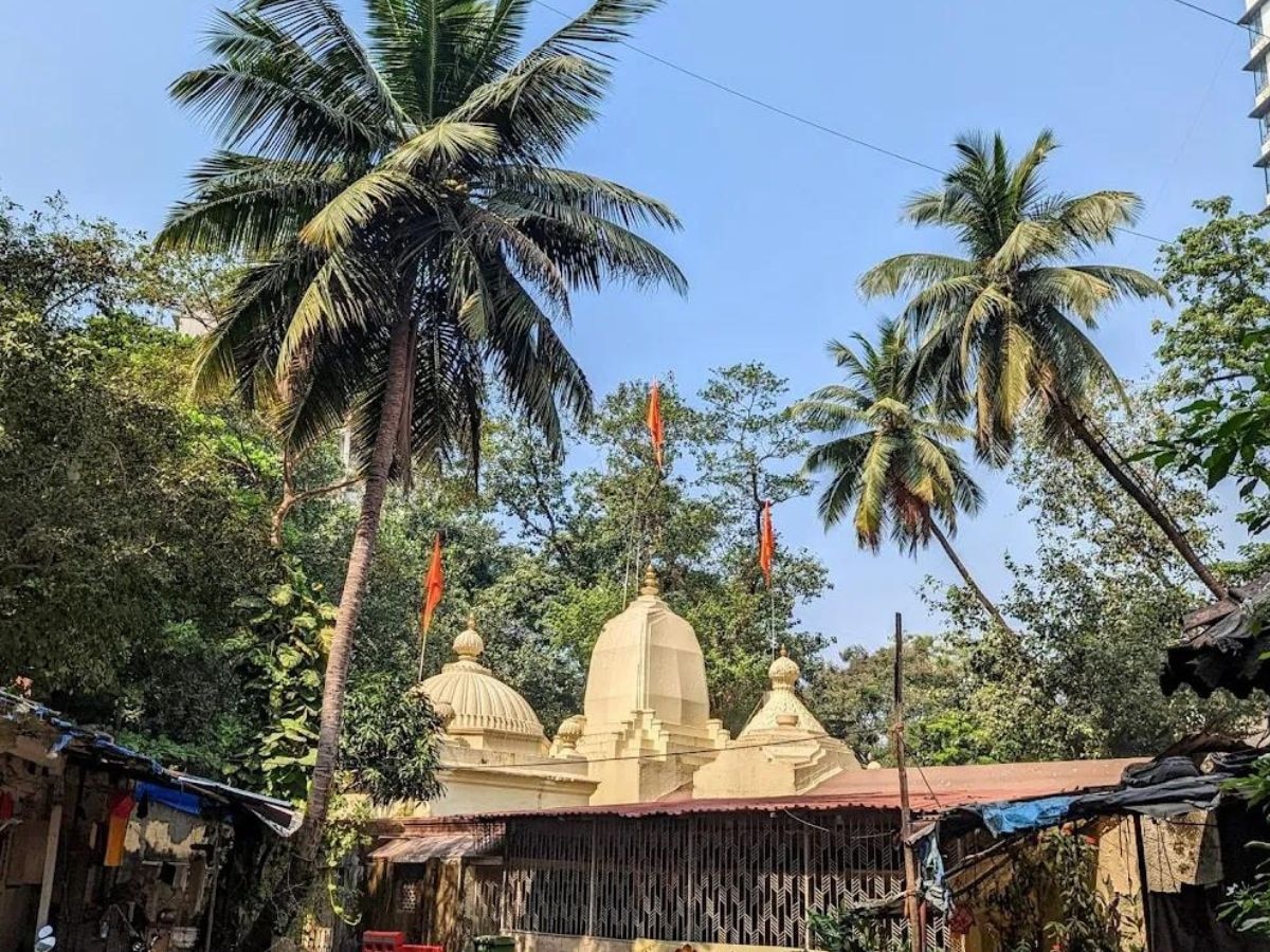 प्रतिपंढरपूर म्हणून ओळखलं जातं मुंबईतील 'हे' विठ्ठल मंदिर; संत तुकाराम महाराजांनी रचला होता पाया title=