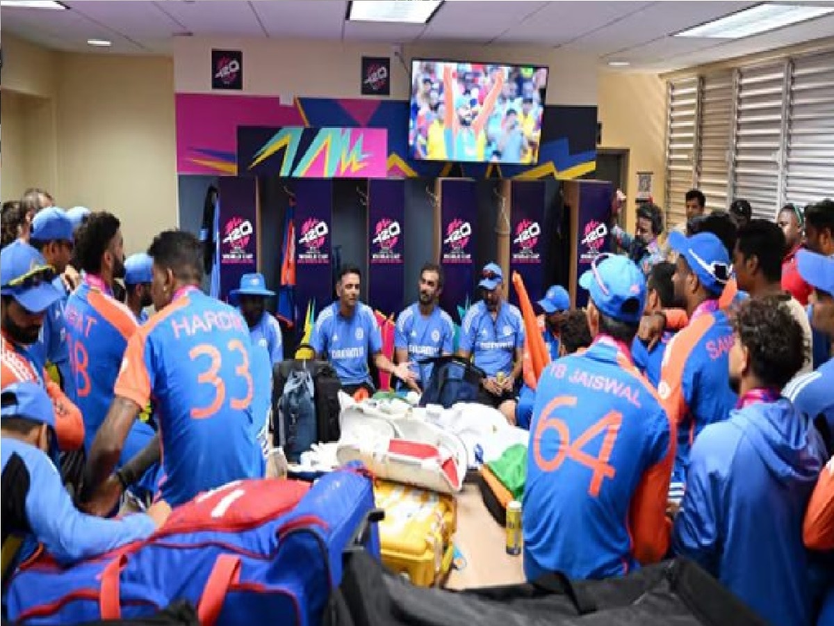 टी20 वर्ल्ड कप जिंकली, पण टीम इंडिया नव्या संकटात सापडली... आता 'या' तारखेला परतणार मायदेशी title=