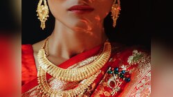सोनं झालं स्वस्त, खरेदीची मोठी संधी! जाणून घ्या आजचे दर 