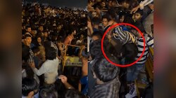 VIDEO : खच्चून भरलेल्या मरिन ड्राईव्हवर अस्वस्थ तरुणीच्या मदतीला धावले मुंबई पोलीस; पण, गर्दीच इतकी की...
