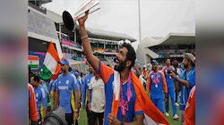 बुम बुम बुमराह! रोहित शर्माला मागे टाकत जसप्रीत बुमराहने पटकावला 'हा' मानाचा पुरस्कार