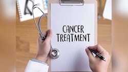 Cancer Treatment Cost: कॅन्सरच्या उपचारांसाठी एकूण किती खर्च येतो? का आहेत इतके महागडे उपचार?