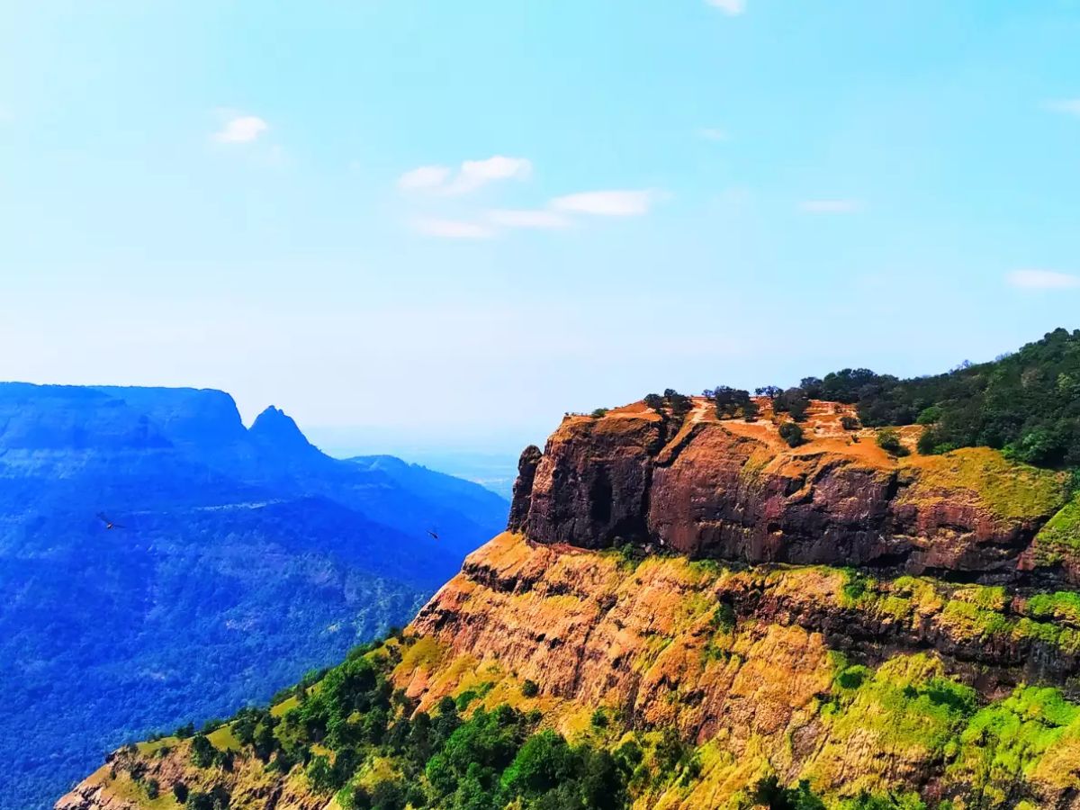 mahabaleshwar lingmala waterfall temporarily closed for tourists due to heavy rain