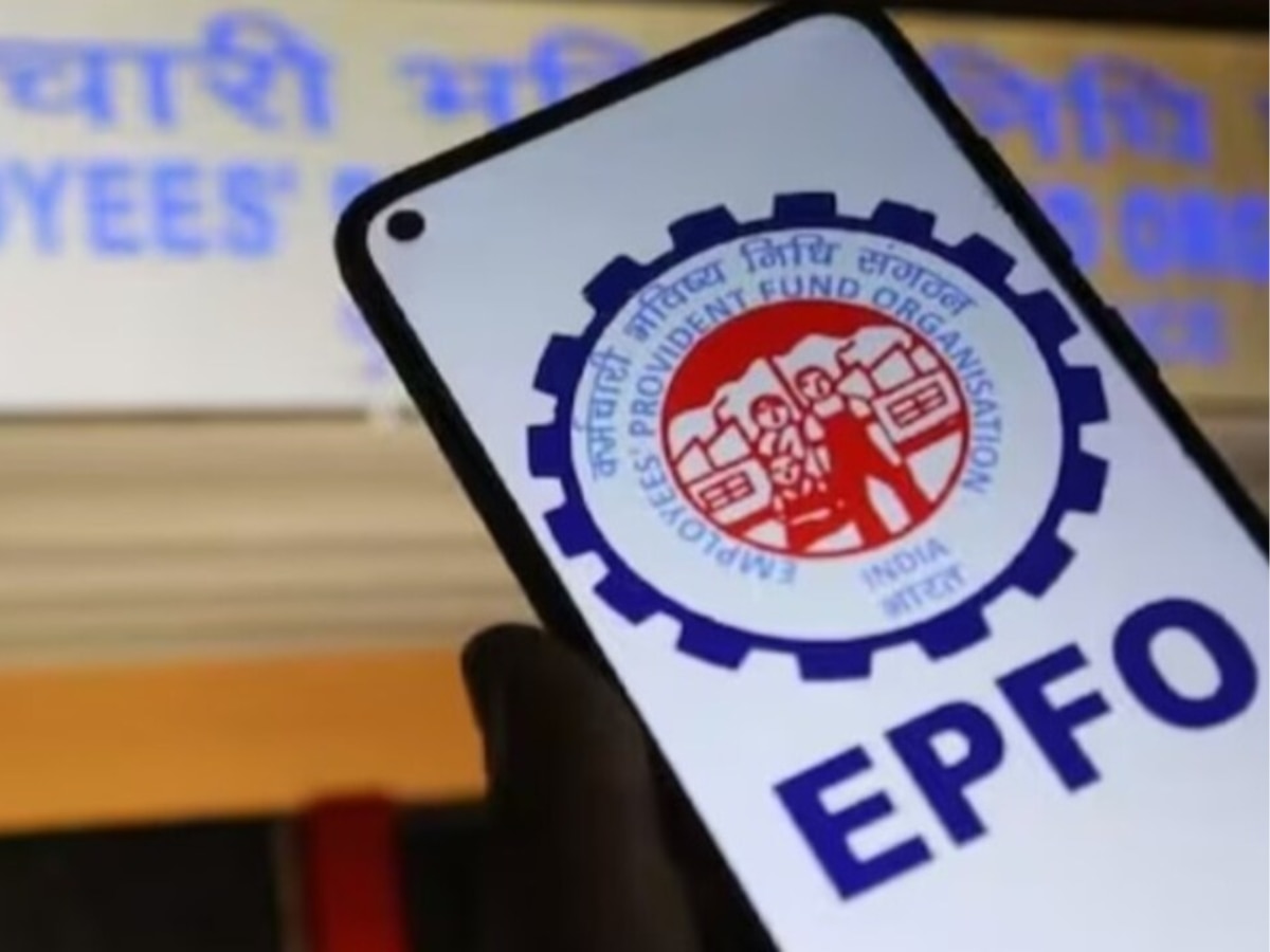 EPFO ​​report jobs less in Maharashtra Private jobs fall by 19 percent Marathi News