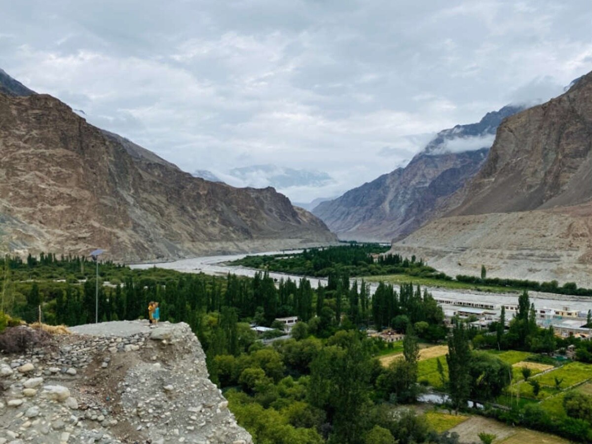 भारतातील शेवटचं गाव माहितीये? इथं Google Map ही पोहोचत नाही; पाकच्या लष्कराची असते करडी नजर title=