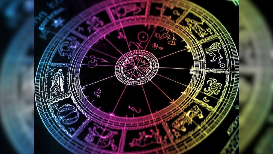 Horoscope 4 August 2024 : 'या' राशीच्या व्यक्तींना आज गुंतवणुकीमुळे फायदा मिळू शकतो!