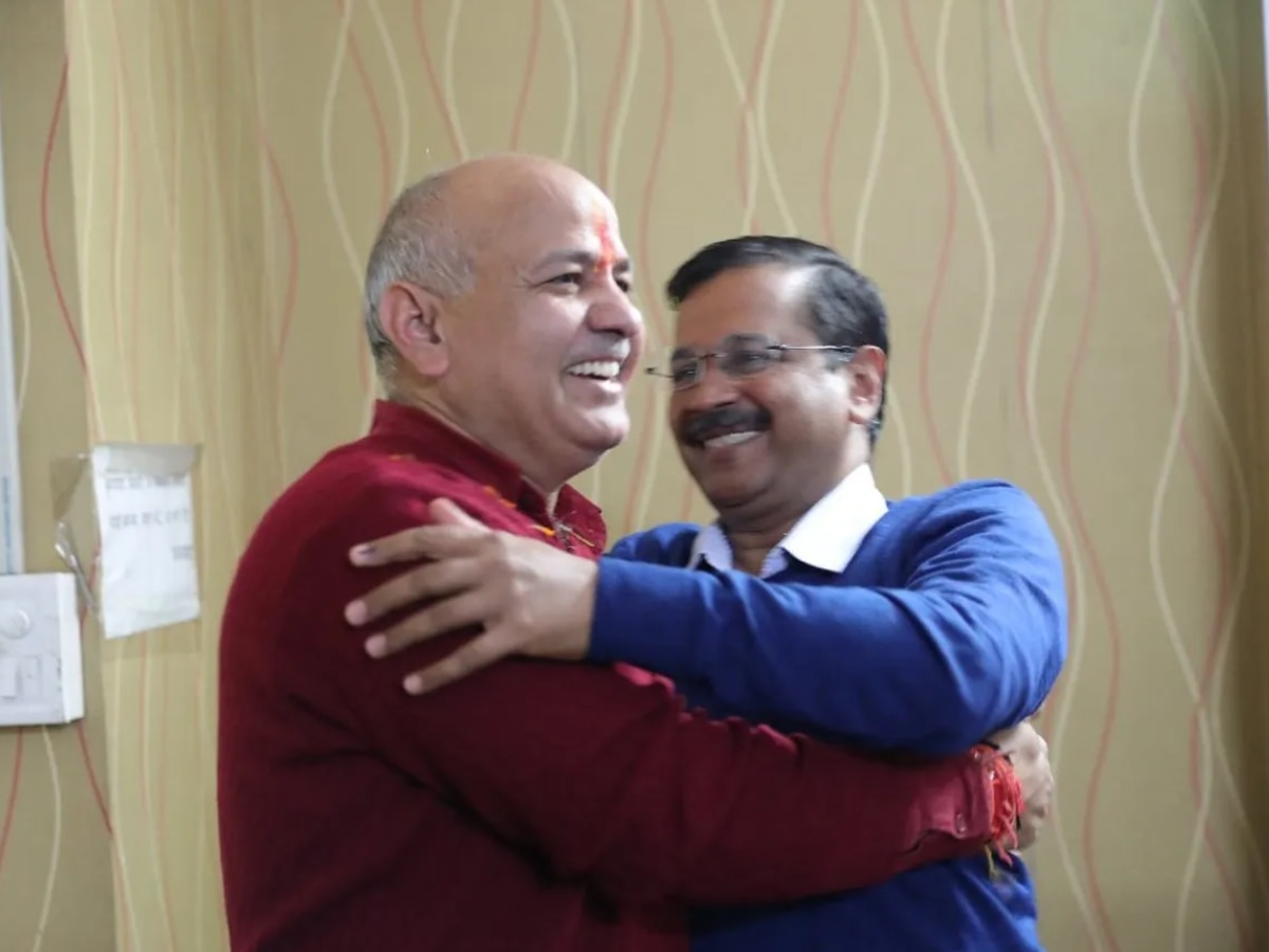 Friendship Day 2024 Friends In Politics Modi Shah atala adawani Kejriwal Sisodia