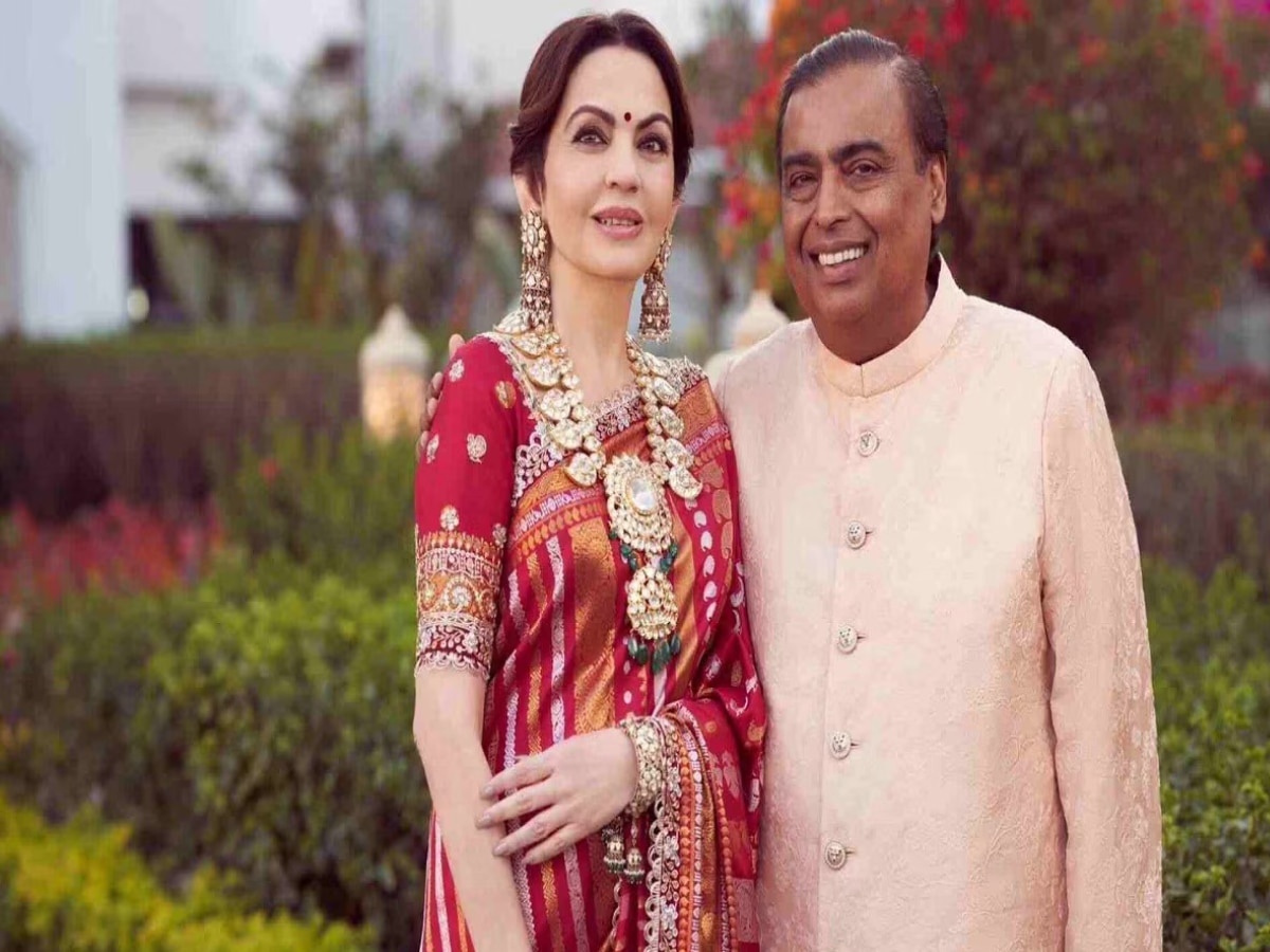 Reliance Industries Chief Mukesh Ambani Salary Income From Dividend Marathi News