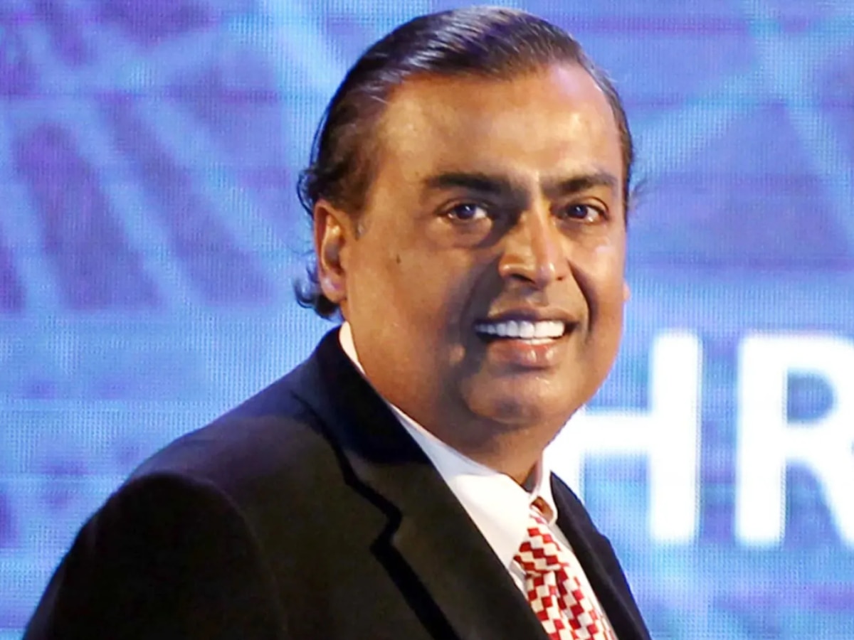 Reliance Industries Chief Mukesh Ambani Salary Income From Dividend Marathi News