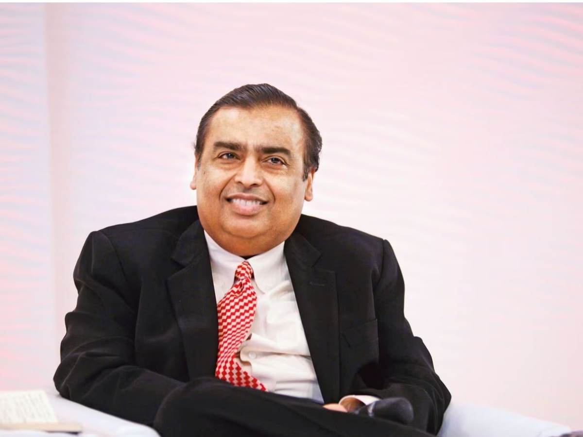 Reliance Industries Chief Mukesh Ambani Salary Income From Dividend Marathi News