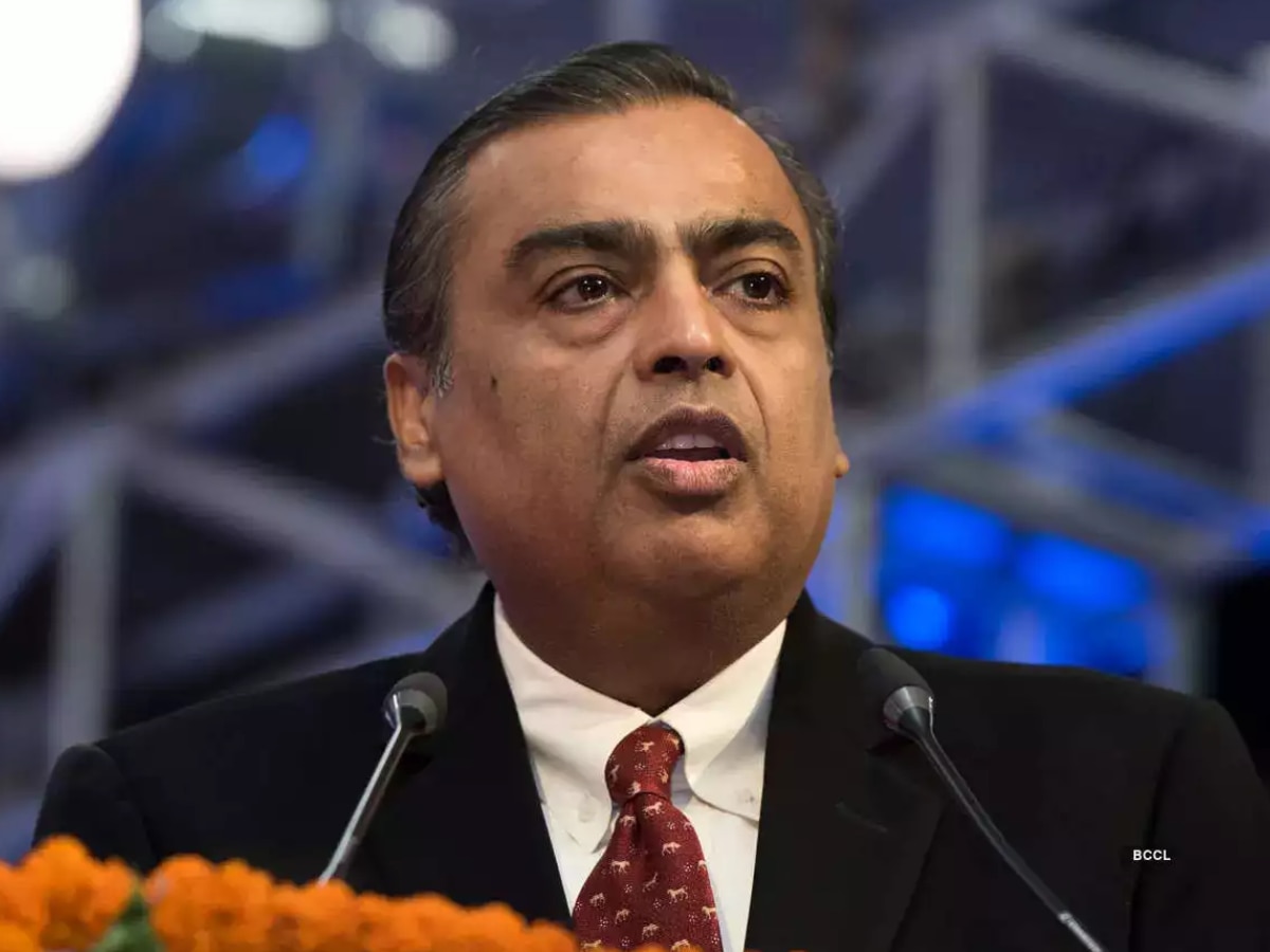 Reliance Industries Chief Mukesh Ambani Salary Income From Dividend Marathi News