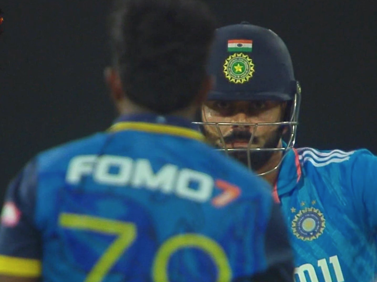 IND vs SL : वाघाला डिवचणं सोप्पं असतं का? श्रीलंकेने मोठी चूक केली, पाहा Video IND vs SL : वाघाला डिवचणं सोप्पं असतं का? श्रीलंकेने मोठी चूक केली, पाहा Video