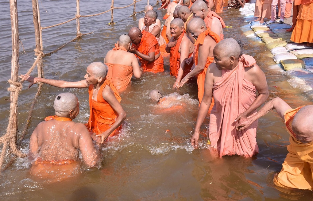 mahila naga sadhu secrets images facts kumbh mela 