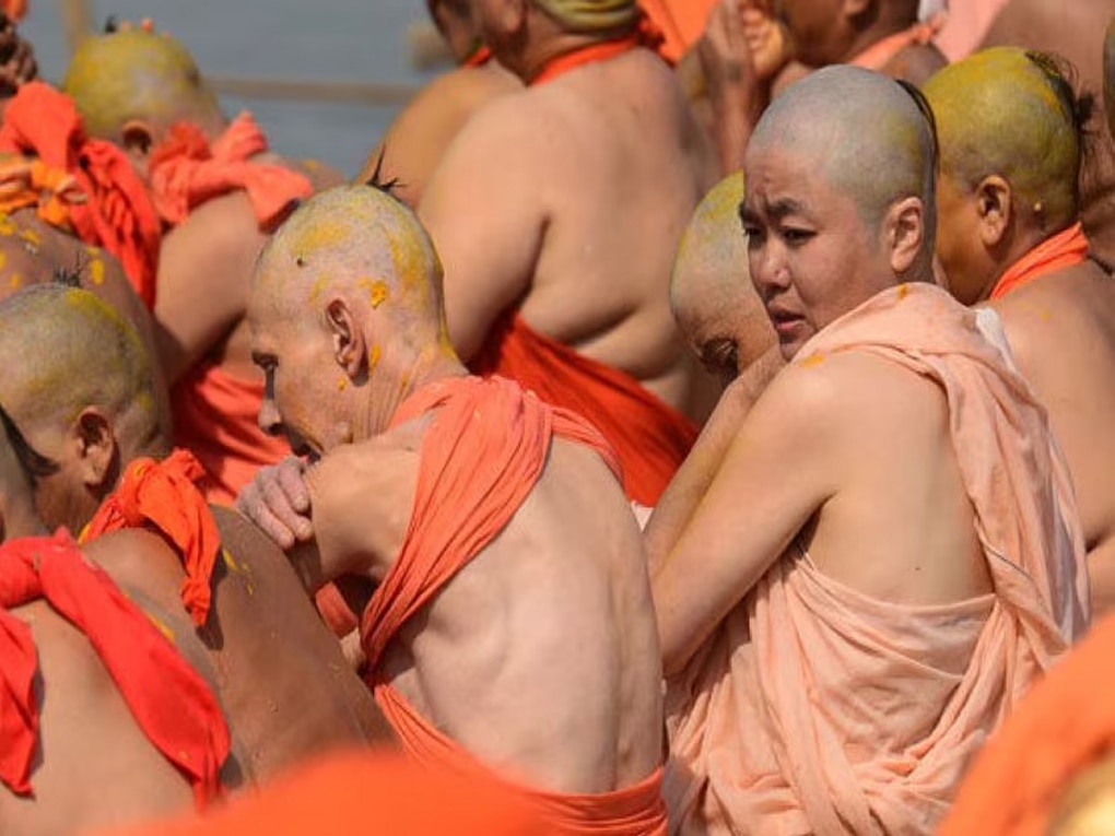 mahila naga sadhu secrets images facts kumbh mela 