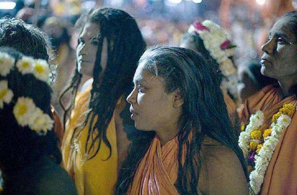 mahila naga sadhu secrets images facts kumbh mela 