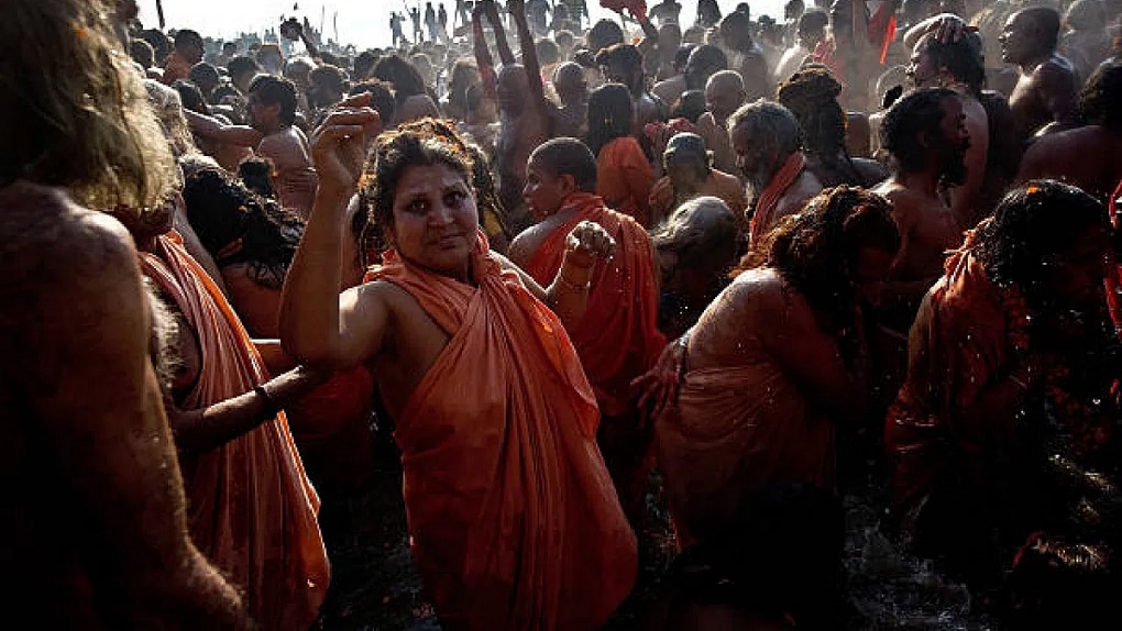 mahila naga sadhu secrets images facts kumbh mela 