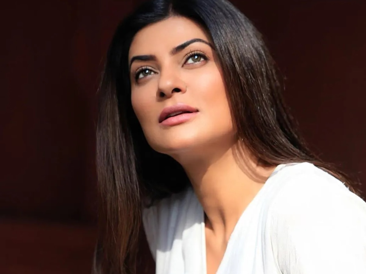 sushmita sen Relationship age Beauty modelling Bollywood Marathi News