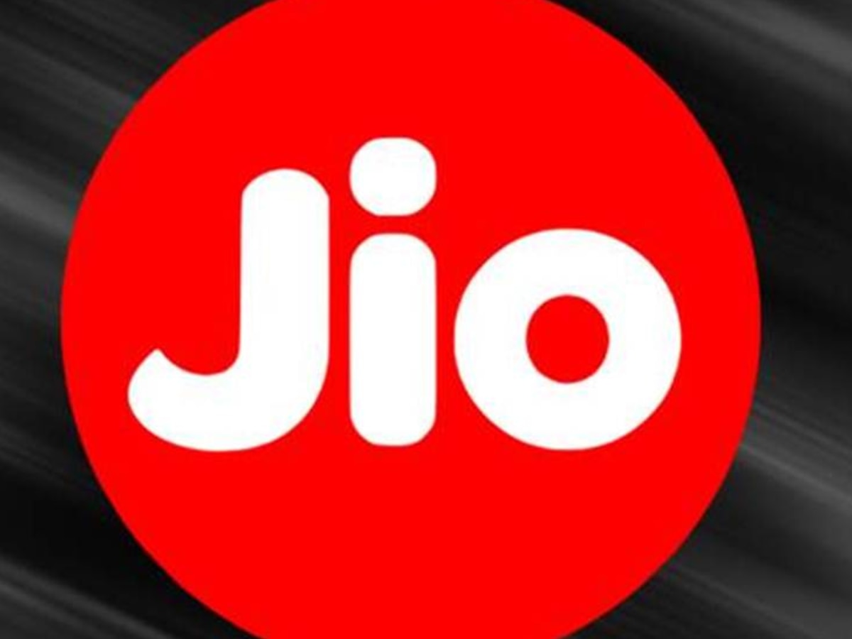 Reliance Jio 4 Cheapest Recharge Affordable Plans Free Calling Internet Tech Marathi News