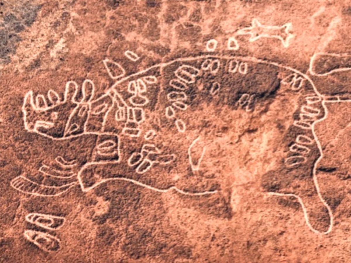 रत्नागिरितील देउडमधील कातळशिल्प अखेर संरक्षित स्मारक; या कातळशिल्पात नेमकी कसली चित्र रत्नागिरितील देउडमधील कातळशिल्प अखेर संरक्षित स्मारक; या कातळशिल्पात नेमकी कसली चित्र